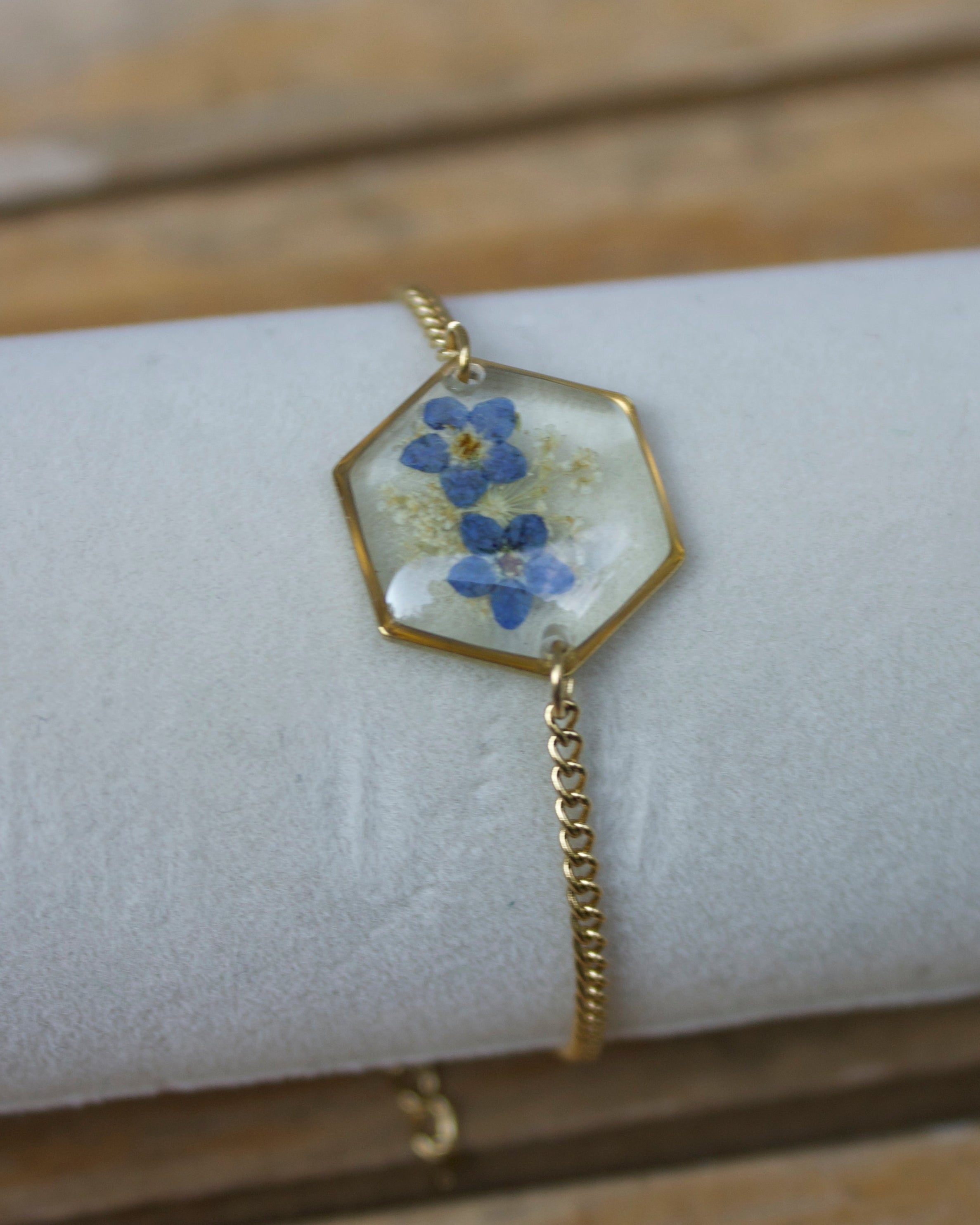 Pressed Forget-me-not Hexagon Bracelet (Gold)